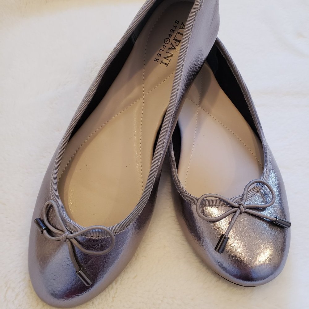 Alfani silver flats